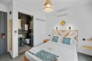 The Green Goose Hotel