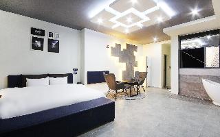 Muan Hotel The K photo 3