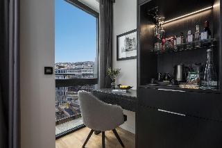 No 15 Ermou Hotel