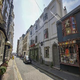 Mucky Duck House