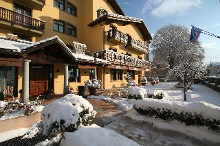 Paradise Hotel & Wellness