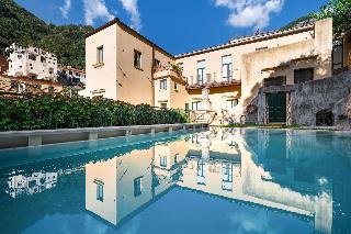 Amalfi Resort
