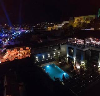 Art & Interiors Boutique Hotel