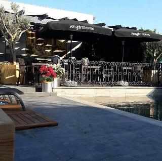 Art & Interiors Boutique Hotel