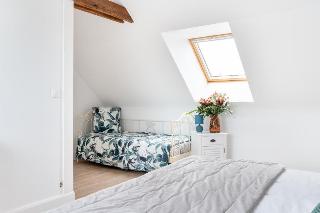Room Room