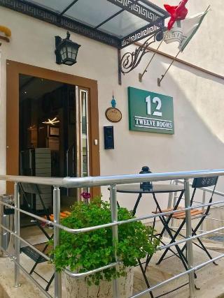 12 Rooms Boutique Hotel
