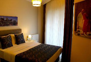 12 Rooms Boutique Hotel