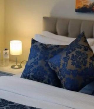 12 Rooms Boutique Hotel