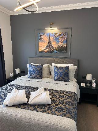 12 Rooms Boutique Hotel