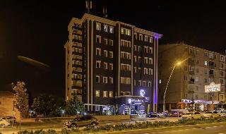 Real House Boutique Hotel
