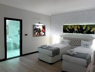 Real House Boutique Hotel