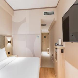 Room Room