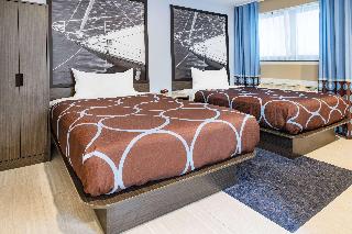 Super 8 by Wyndham Lindenhurst HAB