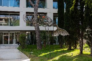 Marina Gardens Boutique & Suites