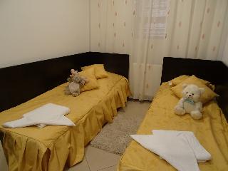 Club Onix Apartments