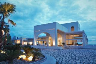 Royal Avila Boutique Resort