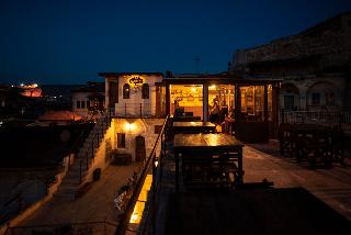 Glamada Cave Suites