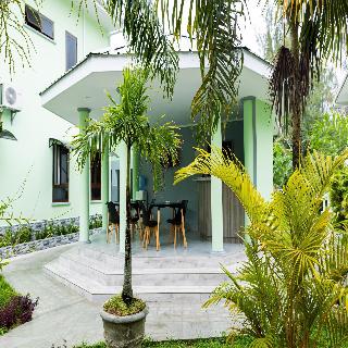 Green Palm Self Catering Apartments And Chalets