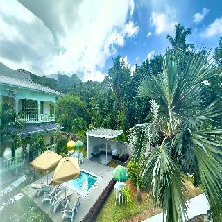 Green Palm Self Catering Apartments And Chalets