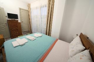 Room Room
