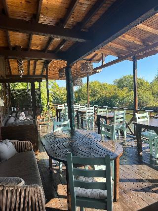 Sweet Home River Hotel