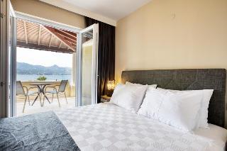 Farrys Boutique Hotel and Beach Club