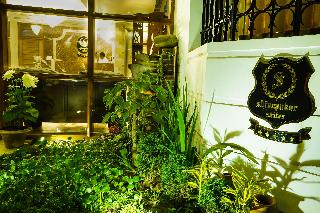 Shinepukur Suites