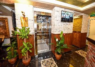 Royal Garden Suite Hotel