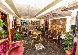 Royal Garden Suite Hotel
