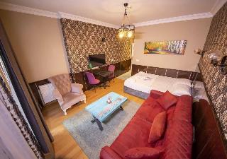 Royal Garden Suite Hotel