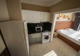 Royal Garden Suite Hotel