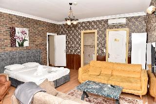 Royal Garden Suite Hotel