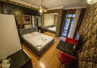 Royal Garden Suite Hotel