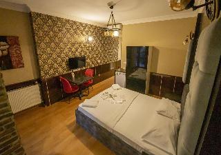 Royal Garden Suite Hotel