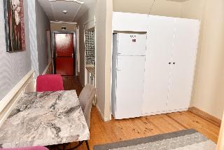 Royal Garden Suite Hotel