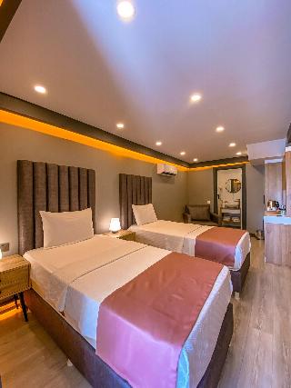 L'opera Deluxe Hotel