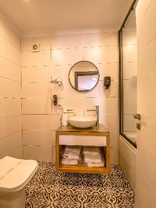 L'opera Deluxe Hotel