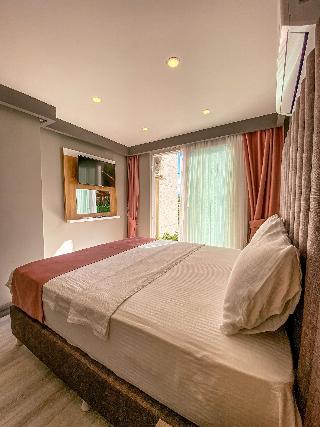 L'opera Deluxe Hotel