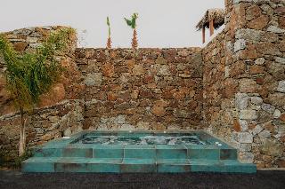 Charisma Hotel And Wellness Suites
