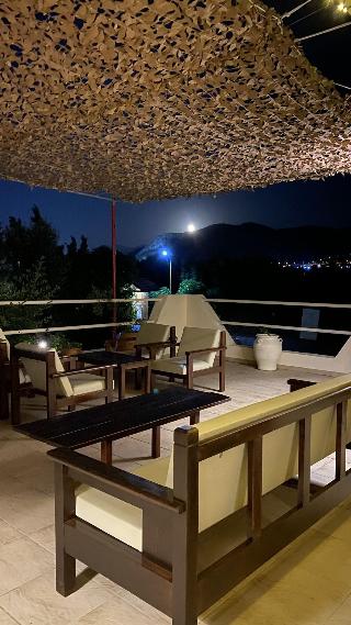 Arion Stables Apartments