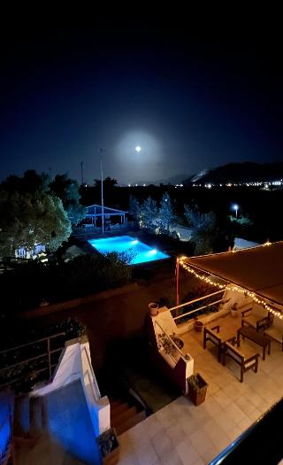 Arion Stables Apartments