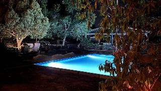 Arion Stables Apartments