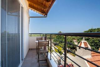 Arion Stables Apartments