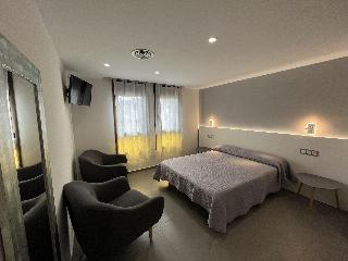 Hostal Tarra S