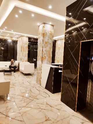 Golden Hotel