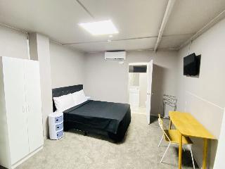 Hit Hostel