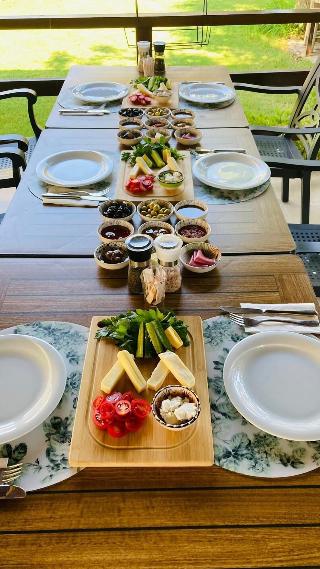 Bybassios Hotel