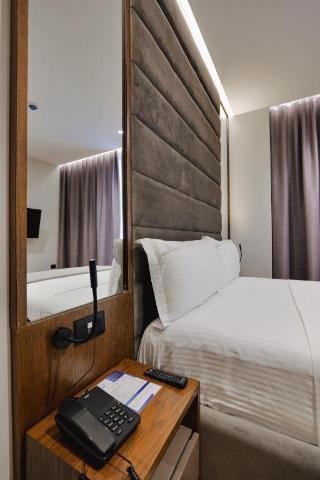 Room Room