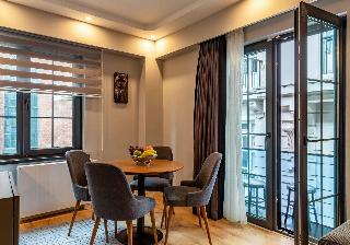 Sala Suites