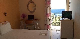Kavos Bay Seafront Hotel